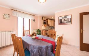 Lovely Home In Labin With Wifi 