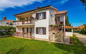 4 Person Apartment Labin Kapelica 