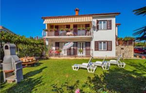 4 Person Apartment Labin Kapelica 