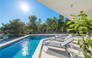 Awesome Home In Biograd Na Moru