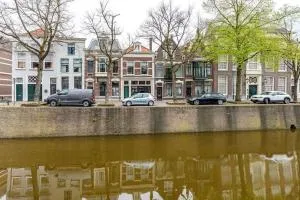 Historisch grachtenpand in centrum Gouda - Berkenwoude
