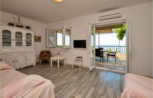 Cozy Home In Podgora With Kitchen 