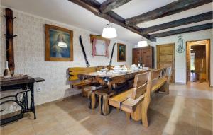 Gorgeous Home In Jakovlje With Sauna