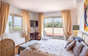 Amazing Home With Pool