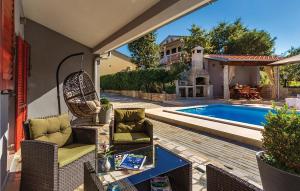 2 Bedroom Stunning Home In Pavicini 