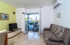 Nice Home In Postira With Outdoor Swimming Pool 