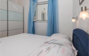 Awesome Apartment In Senj With Wifi