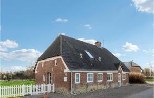 Awesome Home In Bredebro With Wifi