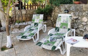 Cozy Home In Brsec With Wifi