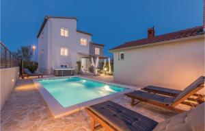 2 Bedroom Gorgeous Home In Zadar 