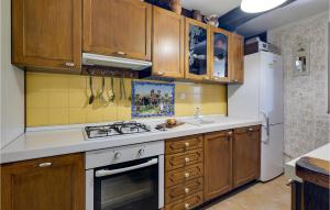 Gorgeous Home In Jakovlje With Sauna