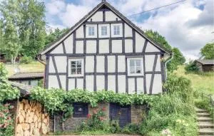 3 Bedroom Stunning Home In Friesenhagen - 弗罗伊登贝格