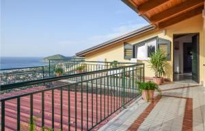 Two-Bedroom Holiday Home In Castellabate -Sa-