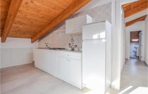 Two-Bedroom Holiday Home In Castellabate -Sa-