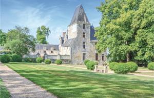 Maisons de vacances 3 Bedroom Awesome Home In Cheille Bourg : photos des chambres
