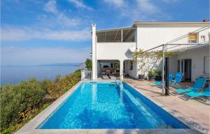 3 Bedroom Stunning Apartment In Sv,juraj 