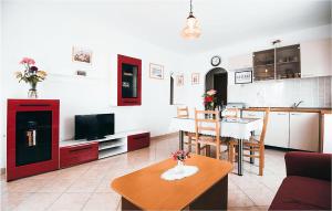 Awesome Apartment In Vodice With Kitchen 