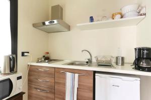 Spacious & Bright, next to the Duomo of Florence, Michelangelo, with Patio