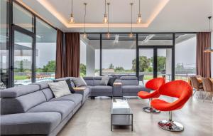 Amazing Home In Liznjan With Sauna