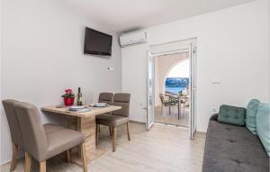 Gorgeous Apartment In Stara Novalja 