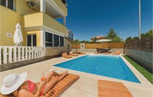 2 Bedroom Amazing Apartment In Biograd 