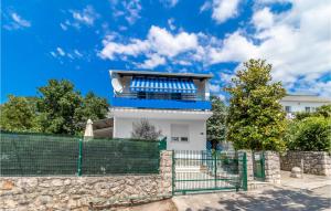 3 Bedroom Beautiful Home In Jadranovo