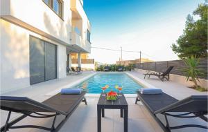 5 Bedroom Beautiful Home In Podstrana