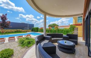 Lovely Home In Zminj With Wifi 