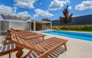 Lovely Home In Zminj With Wifi 