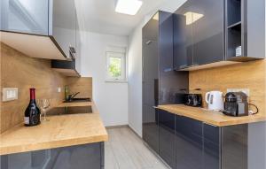 3 Bedroom Gorgeous Home In Linardici