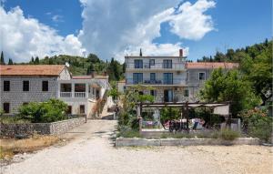 Lovely Apartment In Blace With Wifi 
