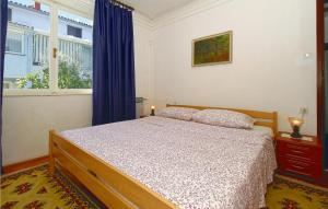 2 Bedroom Gorgeous Apartment In Porec 