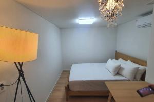 Hyuns 101 - Seoul station 5 min by walk