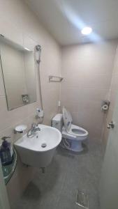 Hyuns 101 - Seoul station 5 min by walk