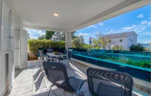 2 Bedroom Lovely Apartment In Dramalj