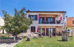 Three-Bedroom Apartment In Vodnjan