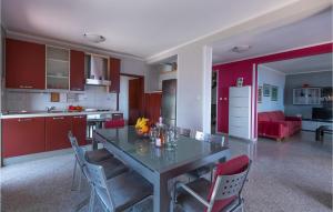 Amazing Apartment In Ravni With House Sea View 