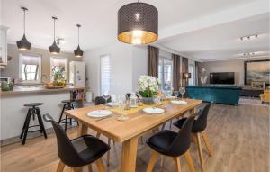 Stunning Home In Banjol 