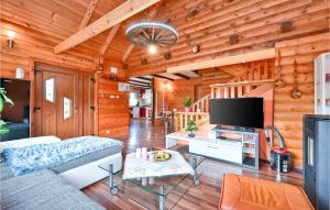 Amazing Home In Pustodol With Sauna