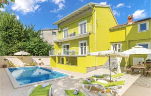 5 Bedroom Awesome Home In Pula