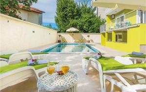 5 Bedroom Cozy Home In Pula 