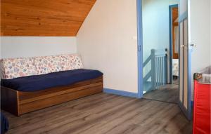 Maisons de vacances 2 Bedroom Stunning Home In Pleubian : photos des chambres