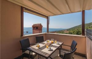 3 Bedroom Cozy Apartment In Labin 