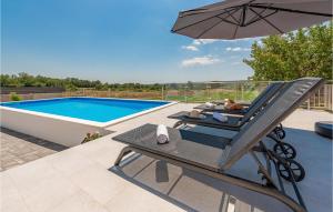 3 Bedroom Nice Apartment In Gornje Rastane 