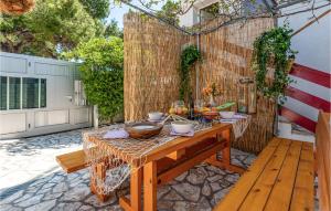 Nice Apartment In Kosljun With Wifi 