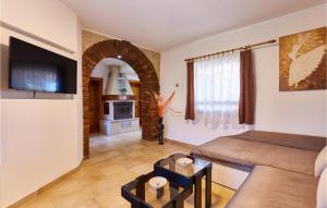 Pet Friendly Home In Gudovac With Wifi