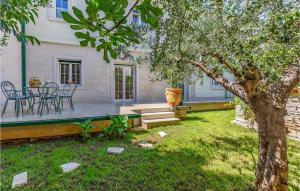 Nice Apartment In Pula With Kitchen