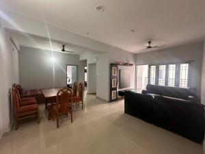 Relaxing & Spacious Homestay 3BHK, 102