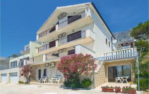 2 Bedroom Stunning Apartment In Lokva Rogoznica