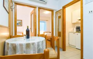 2 Bedroom Stunning Apartment In Lokva Rogoznica 